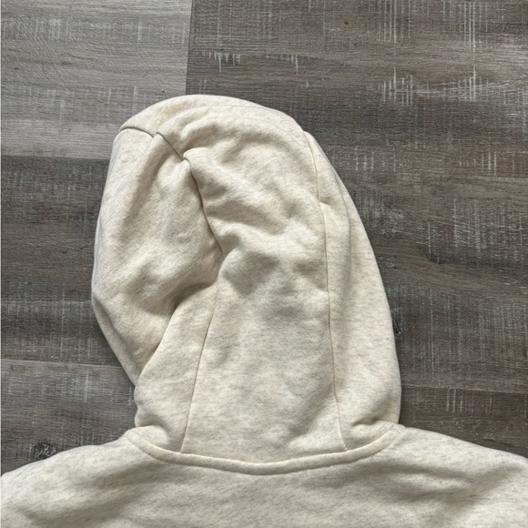 SALE🎉. Nike Hoodie - Picture 8 of 9